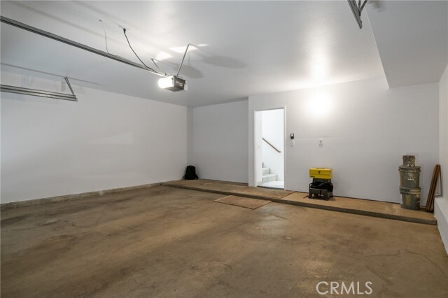 Building Photo - 2800 Plaza del Amo