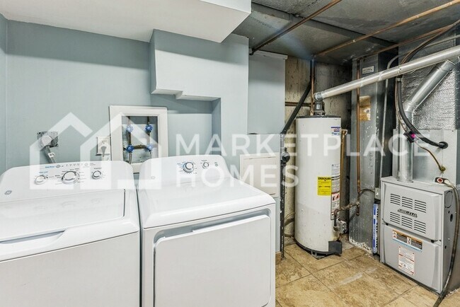 Building Photo - 502 Red Bridge Ct