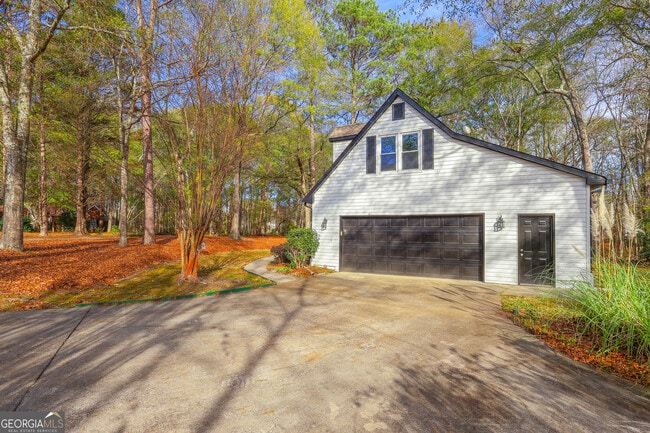 Building Photo - 801 Agate Edge