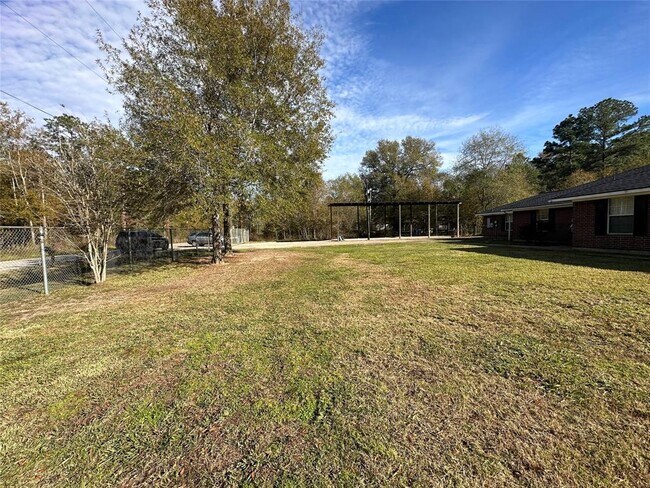 Building Photo - 636 County Rd 3731