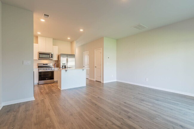 Building Photo - 626 Longtail Ln