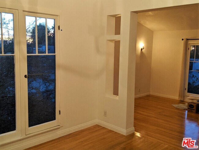 Building Photo - 850 Tularosa Dr