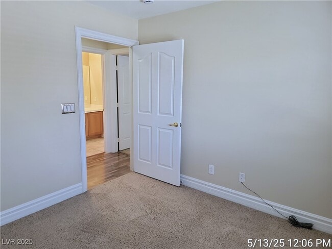 Building Photo - 8610 Little Fox St
