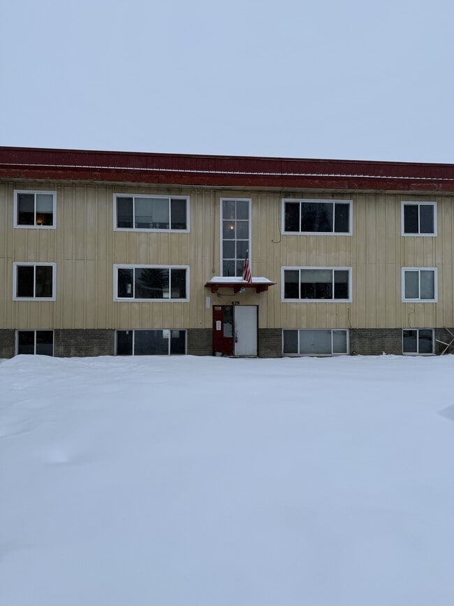 Building Photo - 829 17th Ave