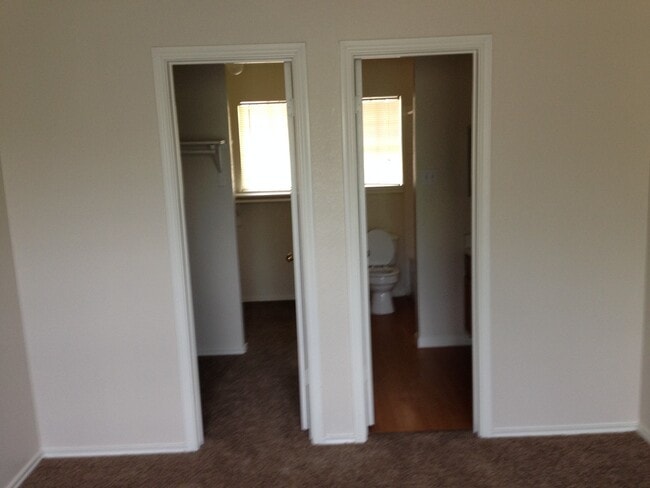 Building Photo - 8511 Apple Carrie Cove