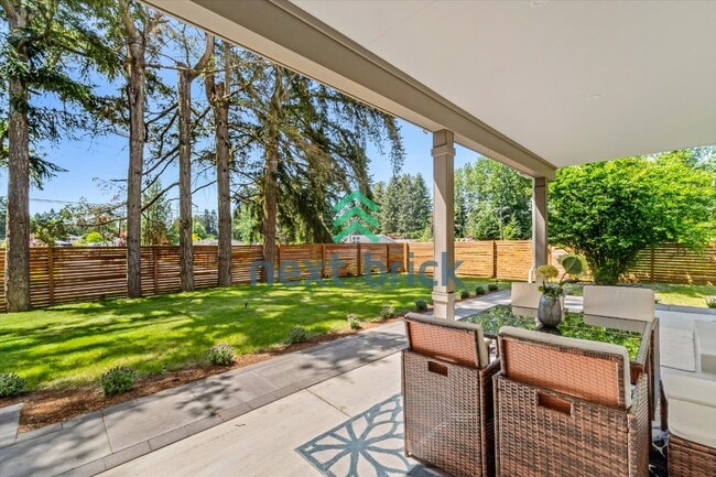 Building Photo - Spacious 3-Bed Home with 2.5 Baths in Prime Bothell Location – 2500 Sq Ft of Comfort!