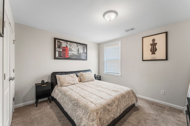 Building Photo - 9928 Long Leaf Pne Dr