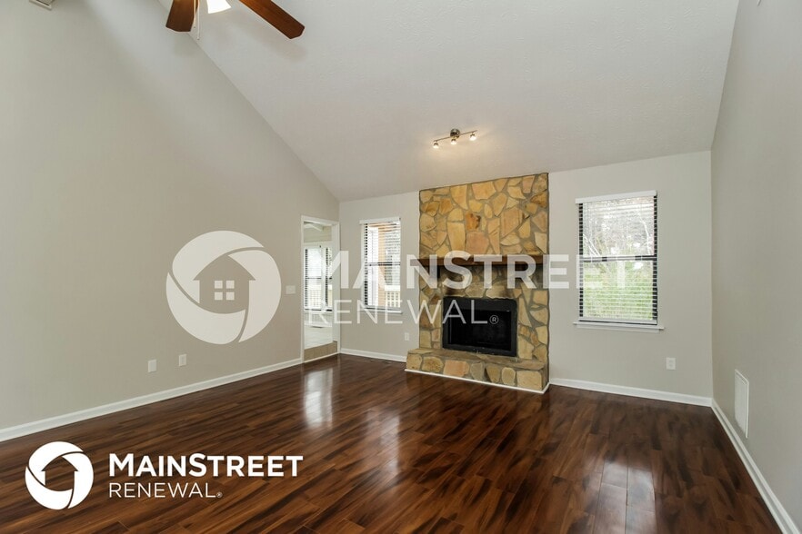 Building Photo - 8606 Stone Creek Ct