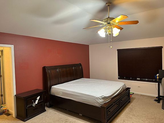 Building Photo - 920 Sweetflower Dr