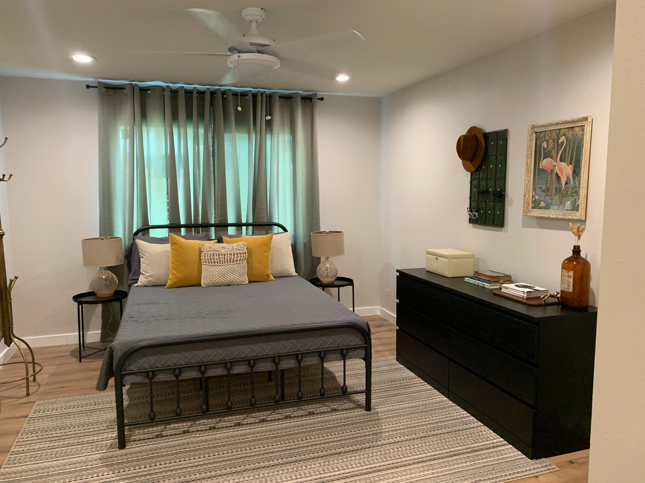 Building Photo - 2410 Audubon Pl