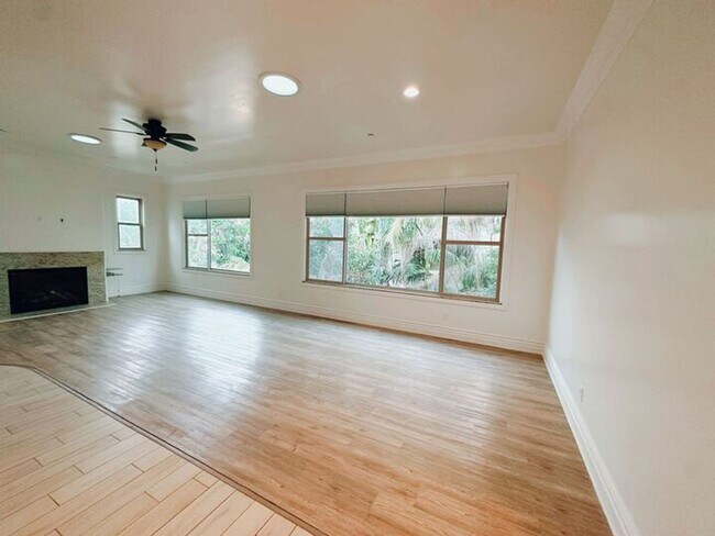 Building Photo - Palacial 6 Bed in Olde Carlsbad with Ocean...