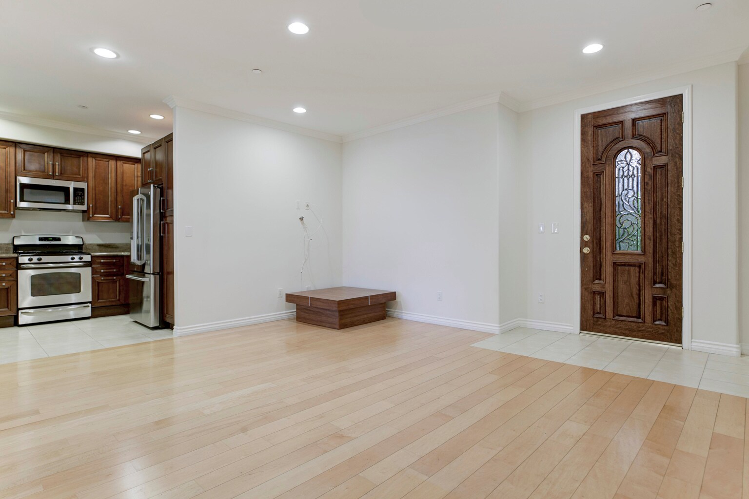 Building Photo - 556 E Palm Ave