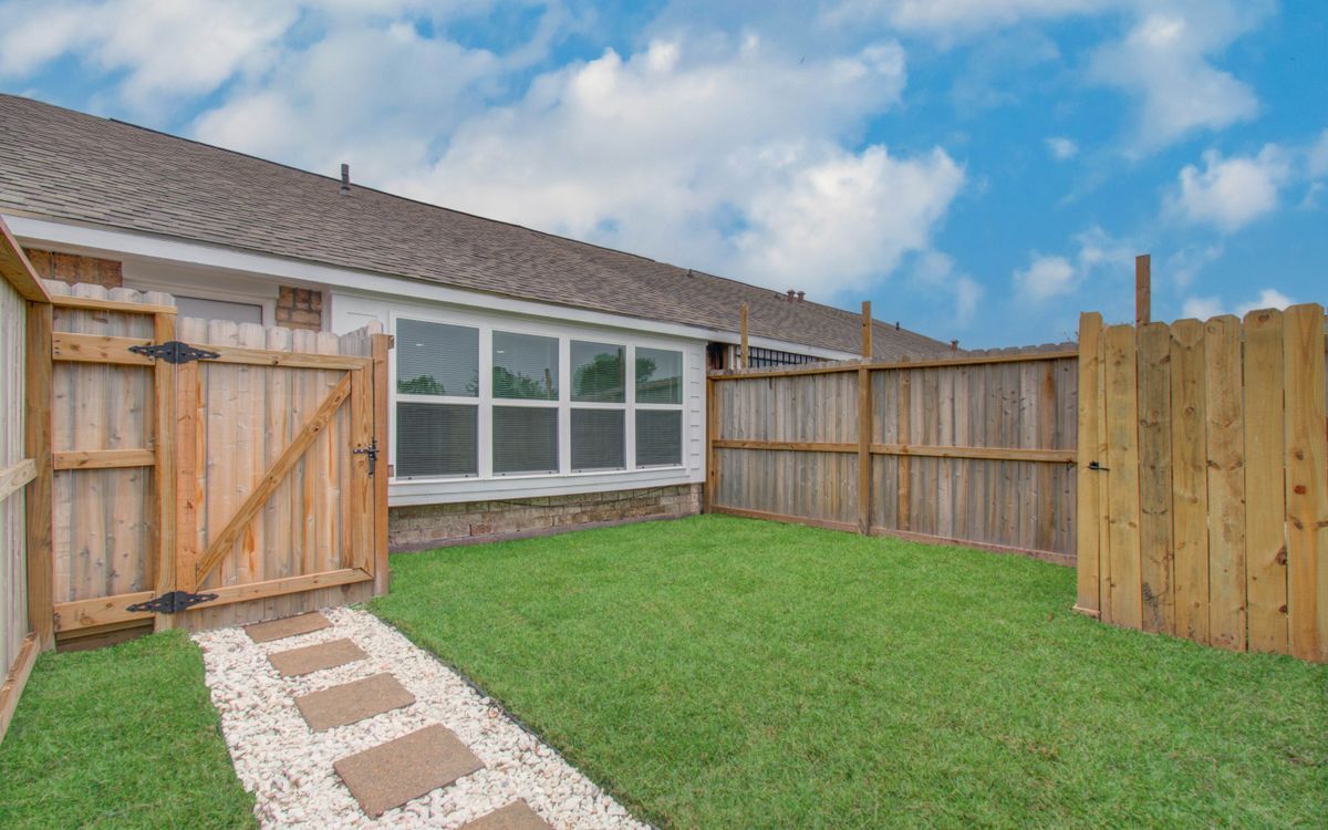 Building Photo - 15448 Chipman Ln.