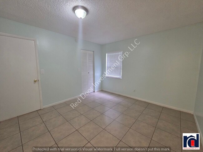Building Photo - 2 Bedroom 2 Bath w/ Washer & Dryer~ Move in Ready!