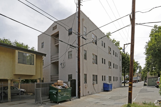 Building Photo - 914 23rd St