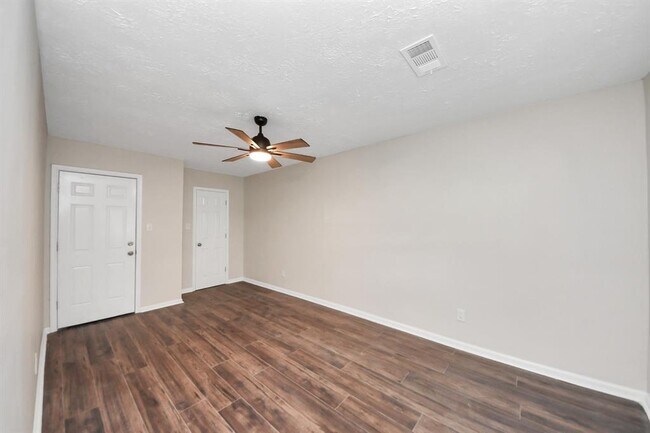Building Photo - 2919 Elser St