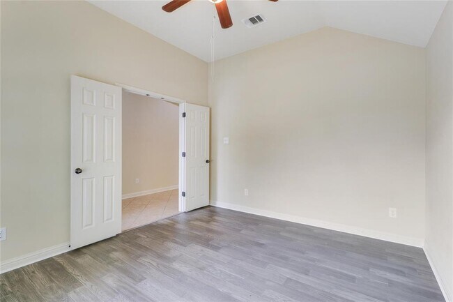 Building Photo - 3608 Glastonbury Trail