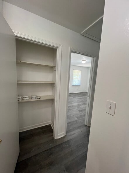 Building Photo - 424 Tarragon Wy SW