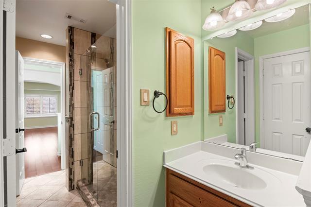 Building Photo - 808 Sabona Dr