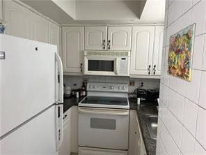 Building Photo - 4652 Poinciana St