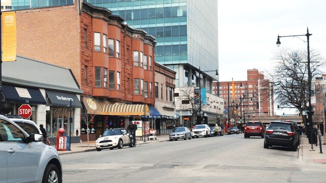 Building Photo - 5200 S Ellis Ave