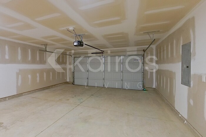 Building Photo - 280 Laurel Springs Dr