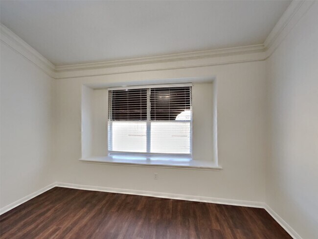 Building Photo - 30202 Deleon Fields Dr