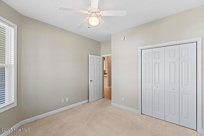 Building Photo - 124 Azalea Dr