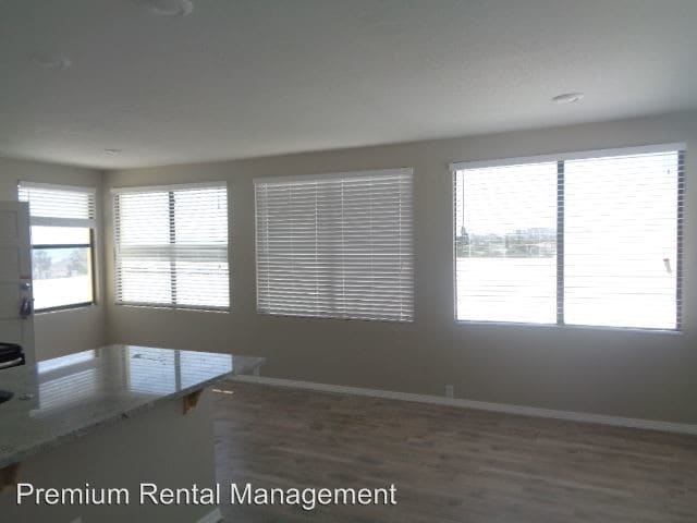 Building Photo - 311 S Grandview Ave