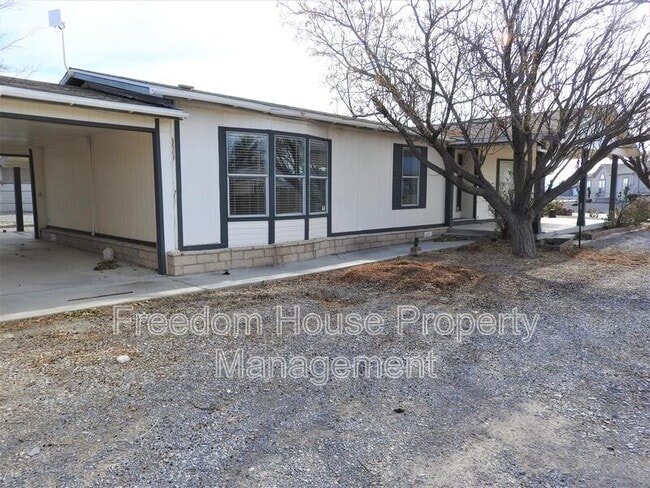 Building Photo - 2770 Rio Rico Dr
