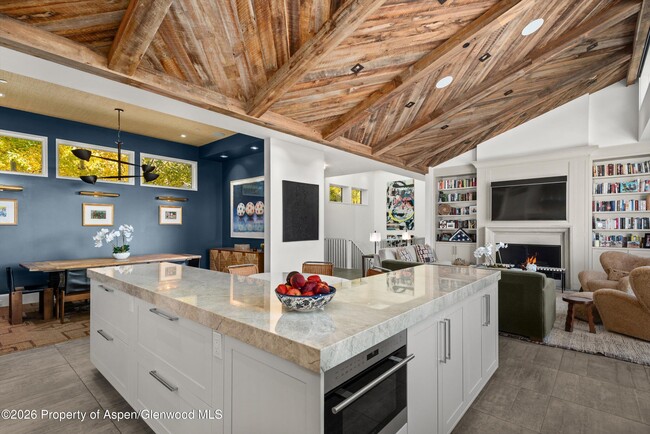 Building Photo - 191 Skimming Ln