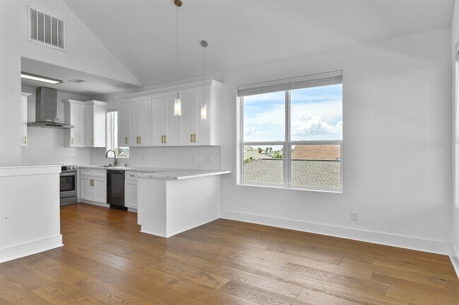 Building Photo - 4006 Fort Bend Dr