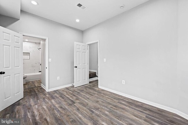 Building Photo - 1918 E Lafayette Ave