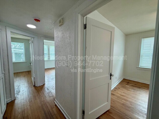 Building Photo - 5143 Palmer Ave