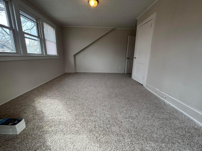 Building Photo - 218 Lechner Ave