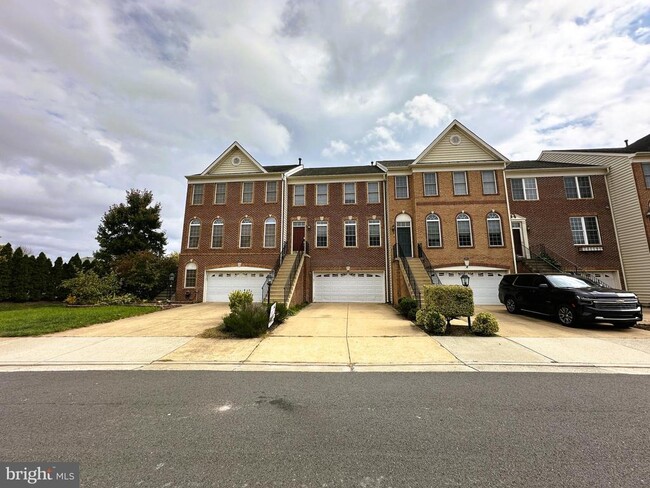 Building Photo - 22609 Welborne Manor Square