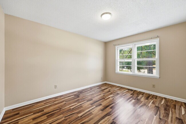 Building Photo - 5914 Ormskirk Dr