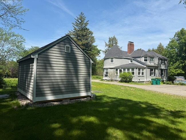 Building Photo - 149 Elm St