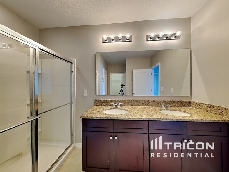 Building Photo - 5131 Star Ruby Ave