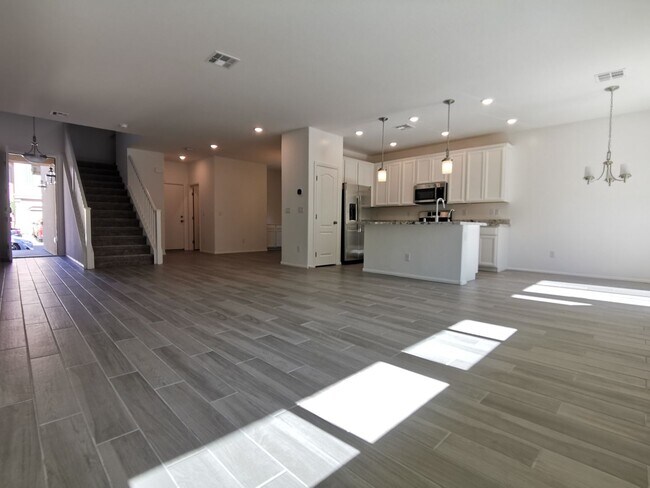 Building Photo - 10755 Henesco Bay St