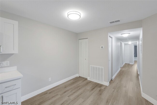 Building Photo - 17420 Birchwood Ln