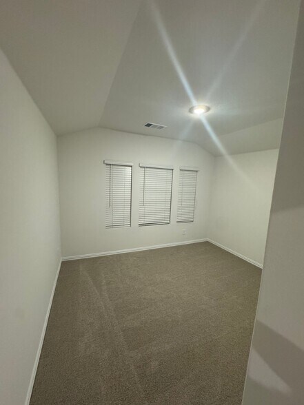 Building Photo - 608 Marigold Hl Wy