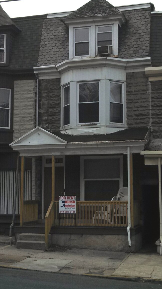 Building Photo - 1502 Centre Ave