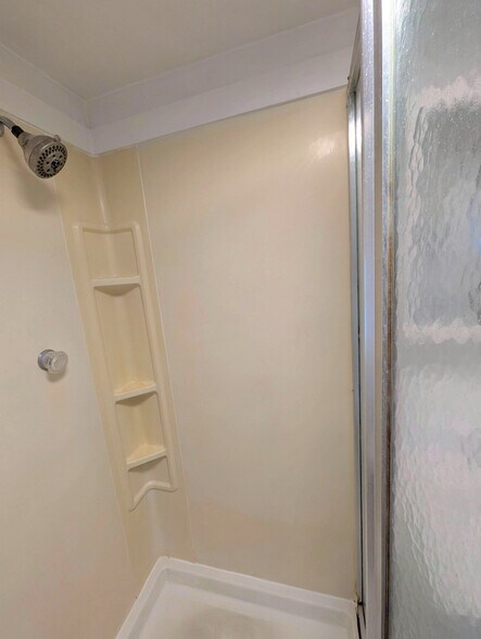 Building Photo - 306 2nd St NE