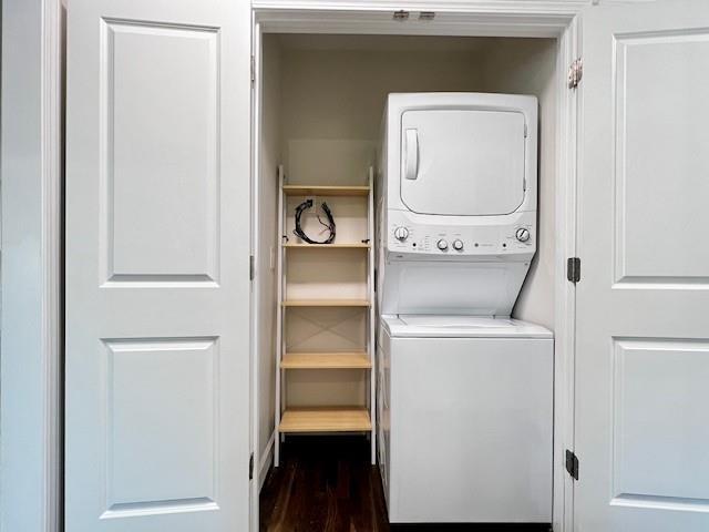 Building Photo - 5885 Kayron Dr