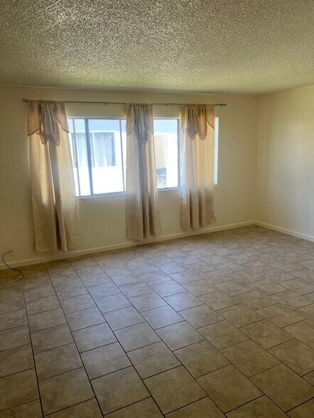 Building Photo - 1218 Casita Dr