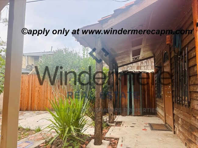 Building Photo - Charming, Bright & Clean 2-Story Home with...