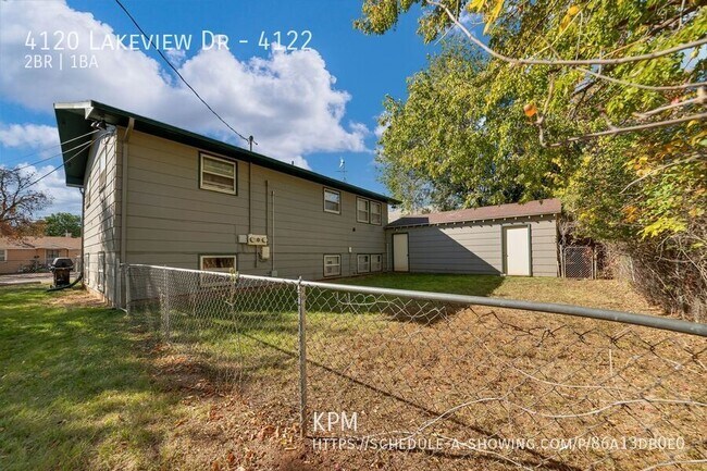 Building Photo - 4120 Lakeview Dr