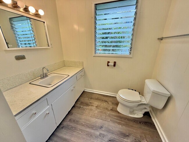 Building Photo - 3670 Hilo Pl