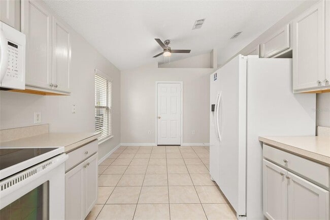 Building Photo - 624 Blake Ave